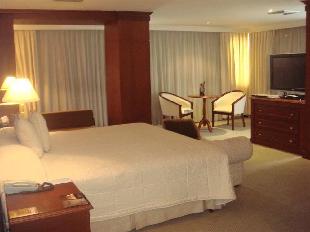 Hotel Emperador Ambato Dış mekan fotoğraf