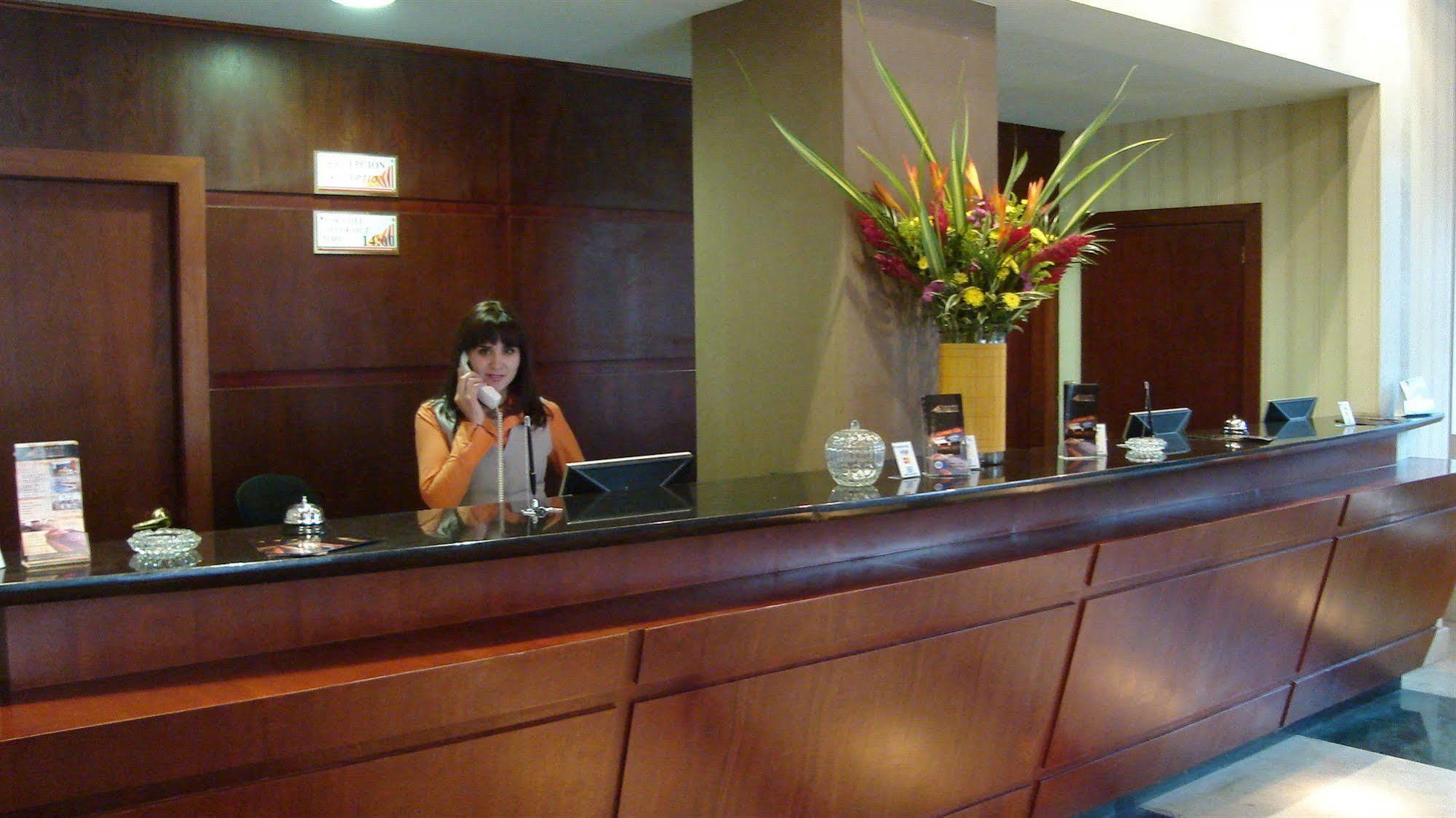 Hotel Emperador Ambato Dış mekan fotoğraf
