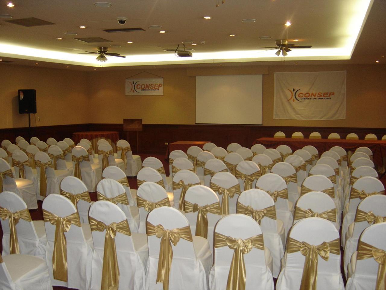 Hotel Emperador Ambato Dış mekan fotoğraf