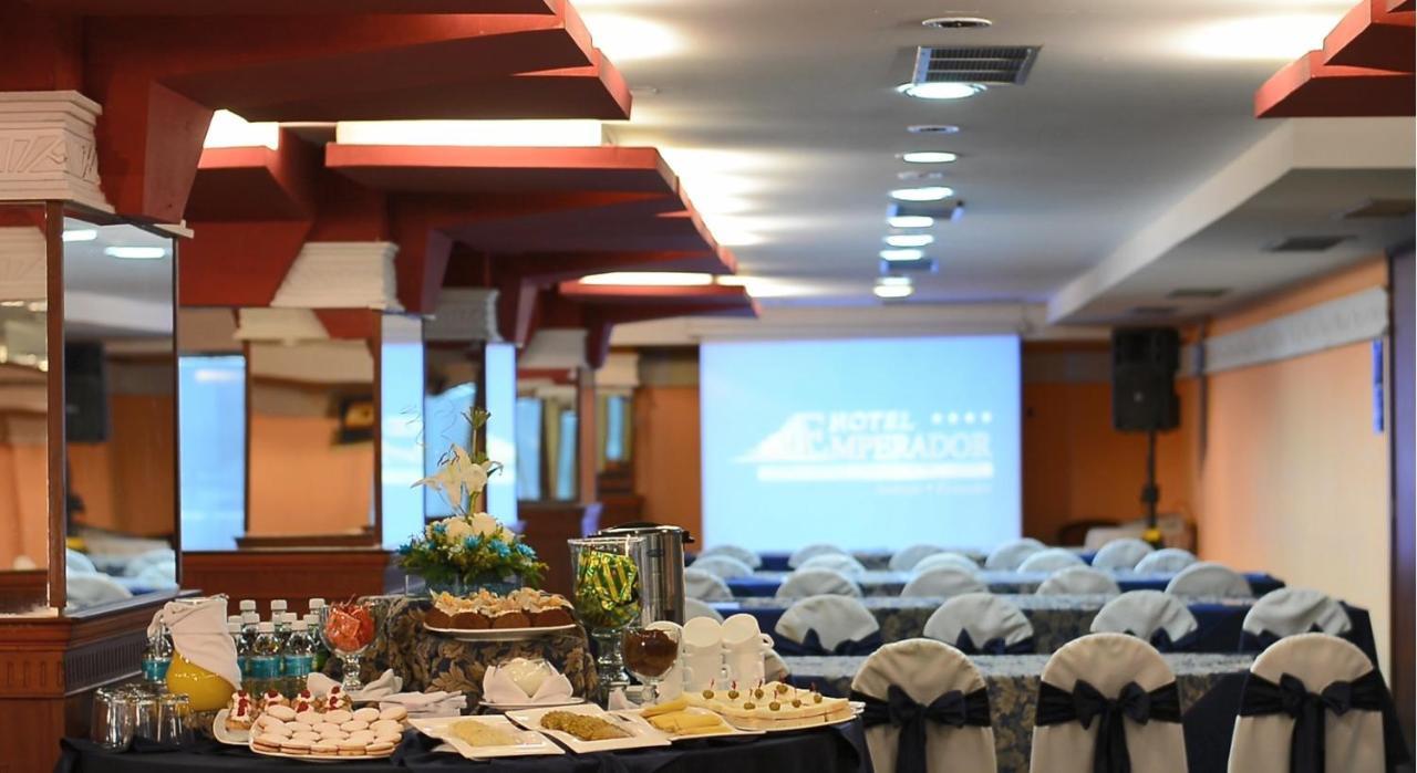 Hotel Emperador Ambato Dış mekan fotoğraf