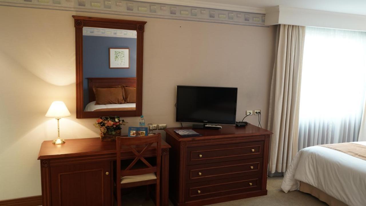 Hotel Emperador Ambato Dış mekan fotoğraf