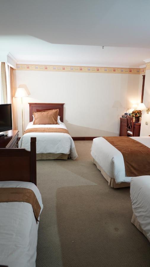 Hotel Emperador Ambato Dış mekan fotoğraf